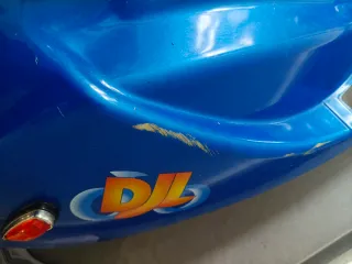 Patineta Eléctrica Azul con Asiento