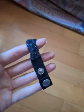 Bracciale nero con strass