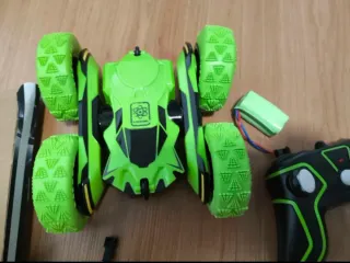 Coche RC Fancy Stunt Atom Max 2.4 GHz