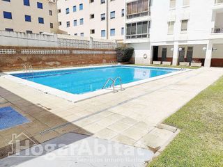 Piso en venta en Zona Piscinas en Burriana