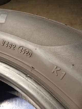 4 Neumáticos montados 205/60R16 96V