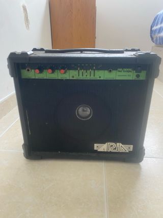Amplificador Aria RG-200E con EQ Gráfico