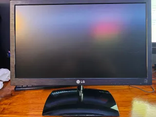 Monitor LG 22"