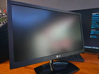 Monitor LG 22"