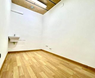 Local comercial en venta en Riu en Santa Coloma de Gramanet