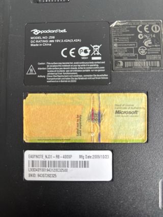 Packard Bell EasyNote NJ31 Portátil