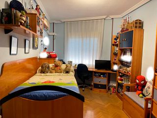 Dormitorio juvenil completo madera