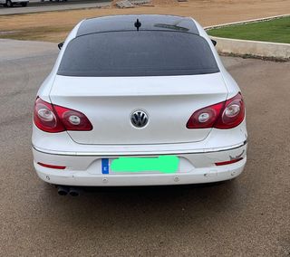 Volkswagen Passat CC 2011