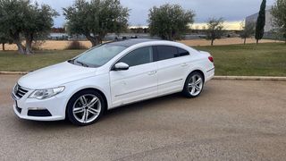 Volkswagen Passat CC 2011