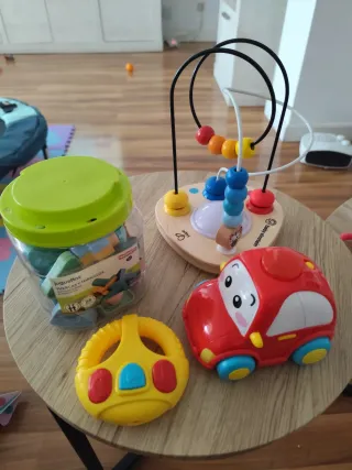 Lote de juguetes para bebés