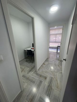 Oficina en alquiler en La Buhaira en Sevilla