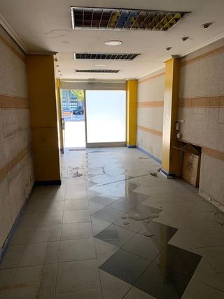 Local comercial en alquiler en Os Mallos - San Cristóbal en Coruña (A)