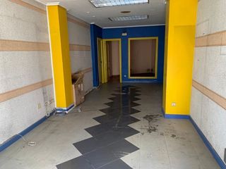 Local comercial en alquiler en Os Mallos - San Cristóbal en Coruña (A)