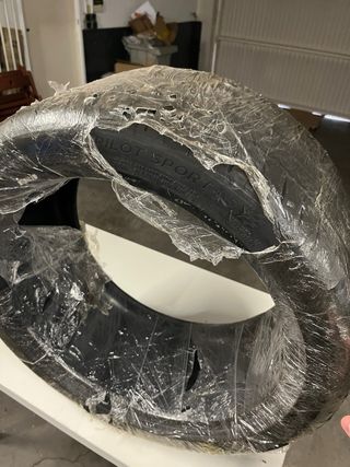 Neumático Michelin Pilot Sport 4S 275/35 ZR19