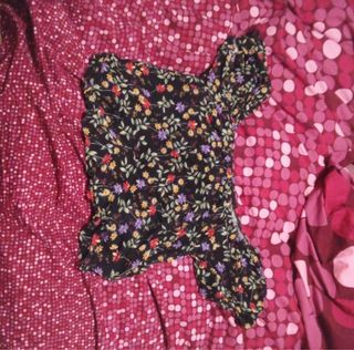 Top corto estampado floral