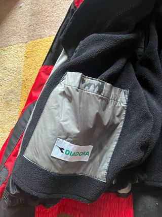 Chaqueta de moto diadora.