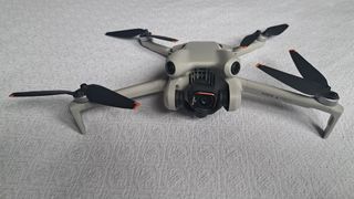 Dron DJI Mini 4 Pro Fly More Combo Plus