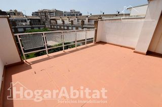 Casa adosada en venta en Zona Llombai en Burriana