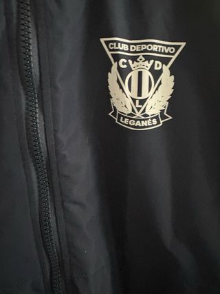 Abrigo Joma CD Leganes Talla S con etiqueta