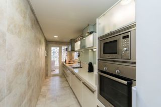 Piso en venta en Los Naranjos - Las Brisas en Marbella