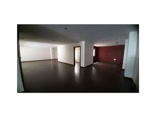 Local comercial en venta en Novelda