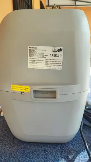 Bomba Bestway LAY-Z-SPA para jacuzzi Mod:S100101