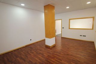 Local comercial en venta en El Llano en Gijón