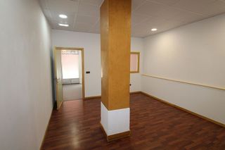 Local comercial en venta en El Llano en Gijón