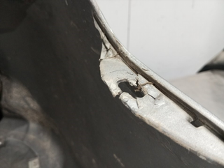 PARAGOLPES DELANTERO MAZDA 323 F/S BERLINA (BJ)