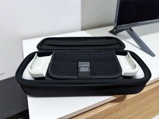 Nintendo Switch OLED Blanca + Grip skull go