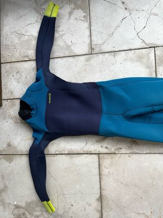 Neopreno Olaian Azul Marino y Turquesa