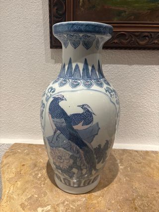 Jarrón porcelana azul y blanco