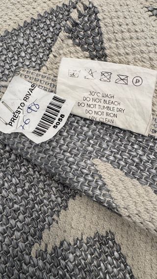 Alfombra estrellas gris y blanco