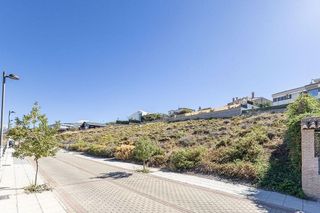 Terreno en venta en Zubia (La)