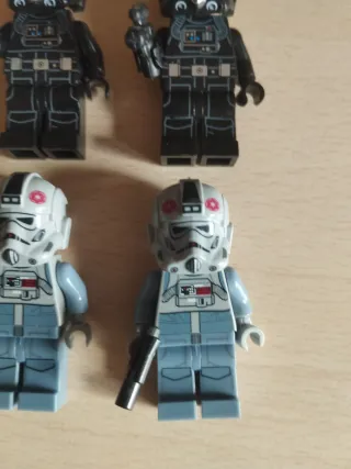 TIE fighter piloto at-at compatible