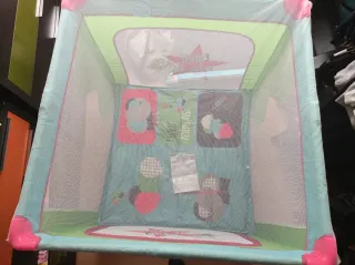 Cuna de viaje / Parque infantil