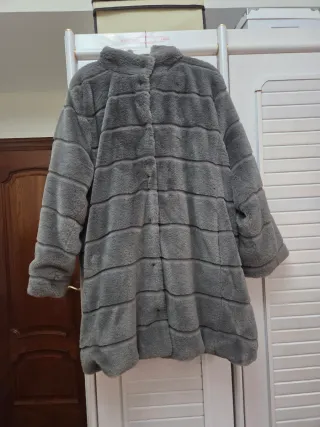 Abrigo pelo gris reversible XL