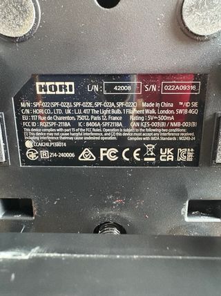 Volante Hori PS5 con Pedales