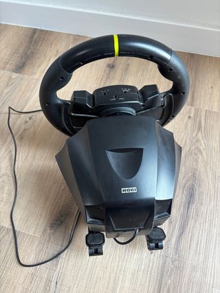 Volante Hori PS5 con Pedales