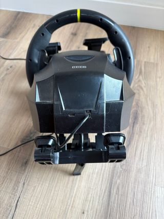 Volante Hori PS5 con Pedales