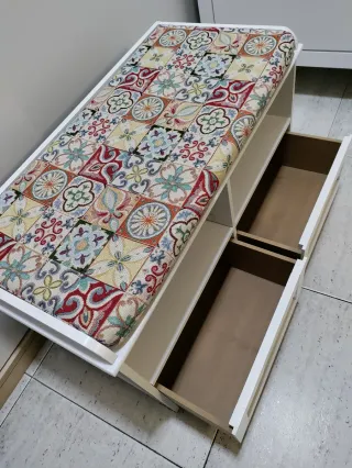 Asiento zapatero con cajones y cojín