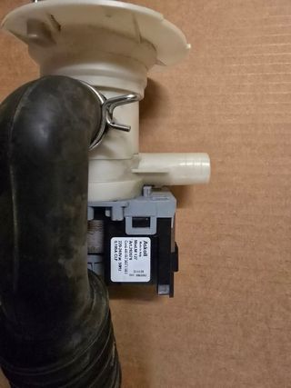 Pompa scarico e filtro lavatrice IGNIS LTE 7155