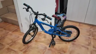 Bicicleta infantil talla 16 + ruedines