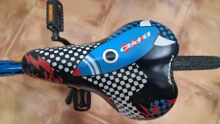 Bicicleta infantil talla 16 + ruedines