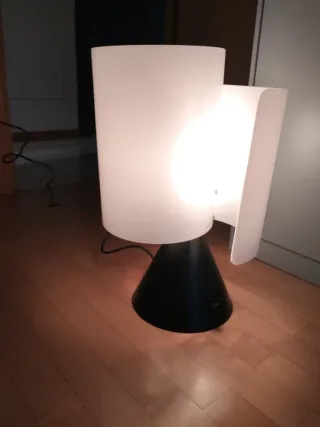 Lampada da tavolo Vortice R
