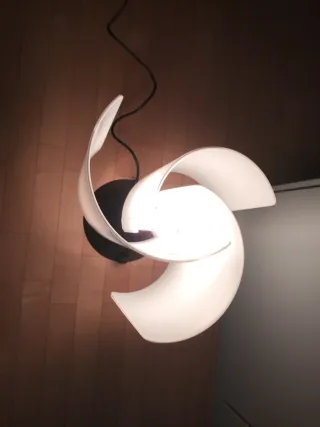 Lampada da tavolo Vortice R