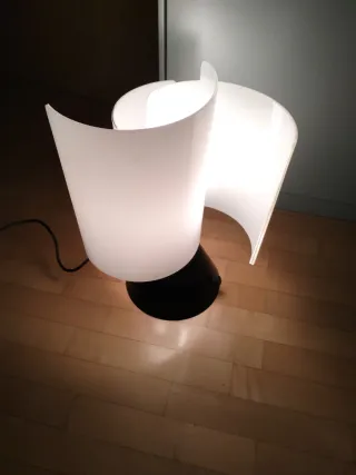 Lampada da tavolo Vortice R