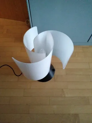 Lampada da tavolo Vortice R