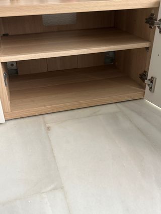 Mueble TV madera y blanco