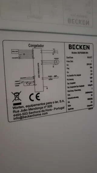 1 Frigorífico y 1 Congelador marca BECKEN